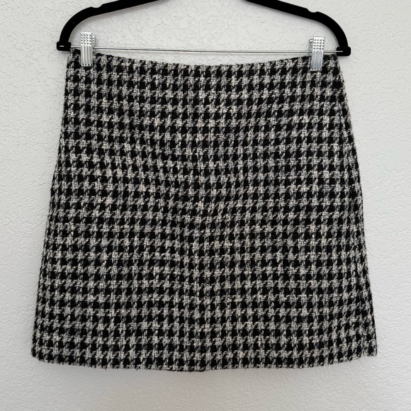 Shimmer Houndstooth Shift Skirt - Picture 4 of 8